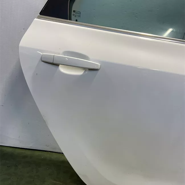 Porta posteriore destra