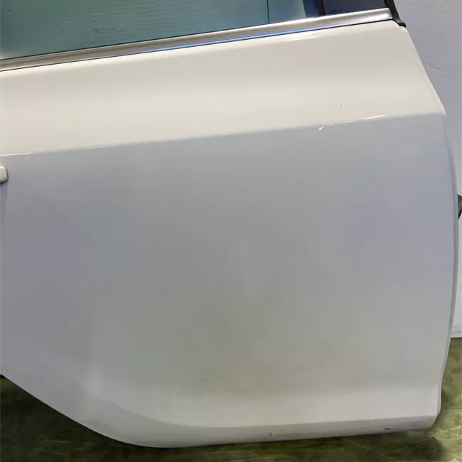 Porta posteriore destra