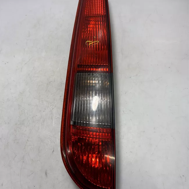 Fanale posteriore sinistro