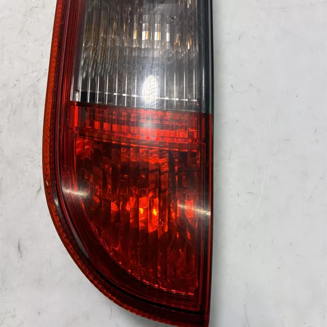 Fanale posteriore sinistro