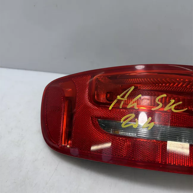 Fanale posteriore parte esterno sinistro