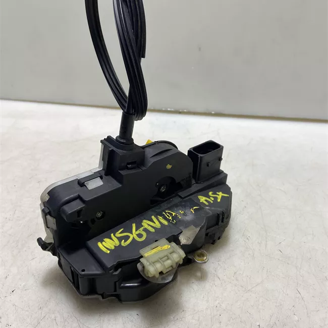 Serratura porta anteriore sinistra