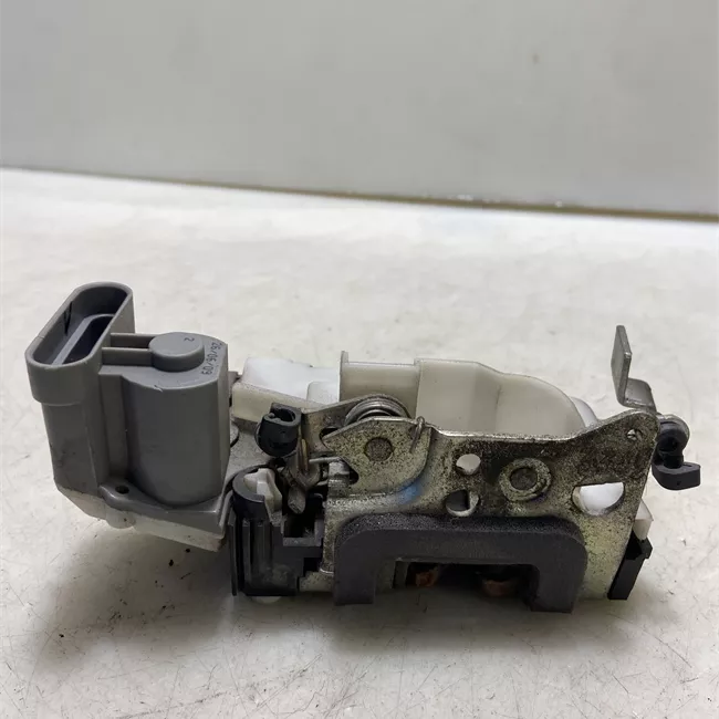 Serratura porta posteriore destra