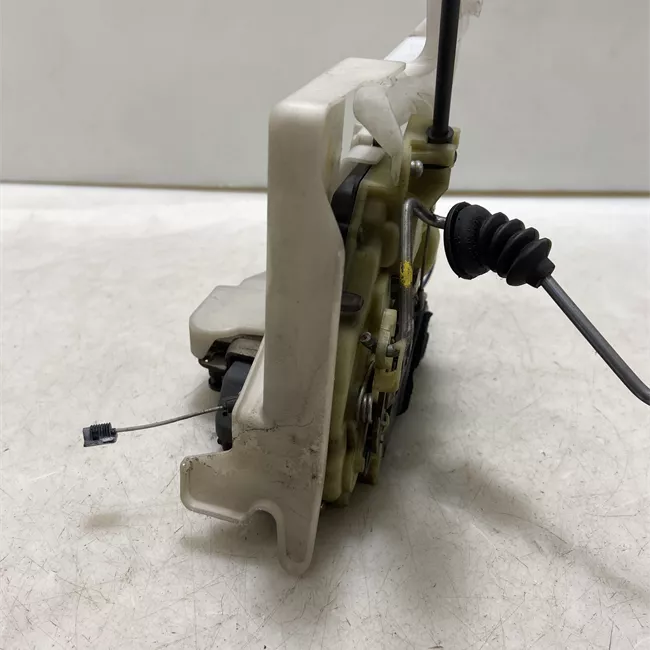 Serratura porta anteriore sinistra