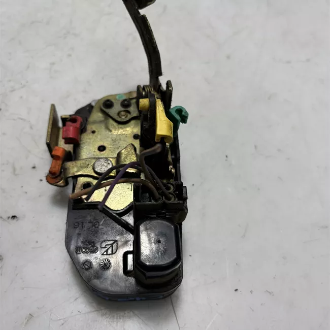 Serratura porta anteriore sinistra