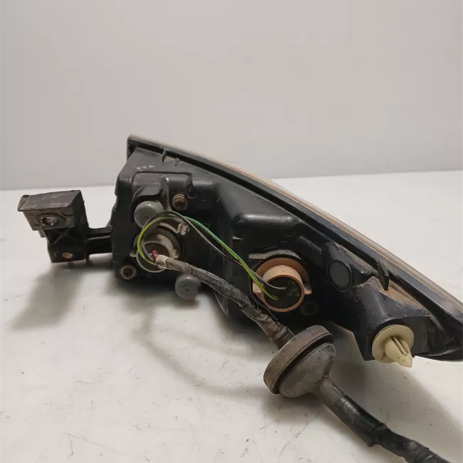 Fanale posteriore parte esterno sinistro