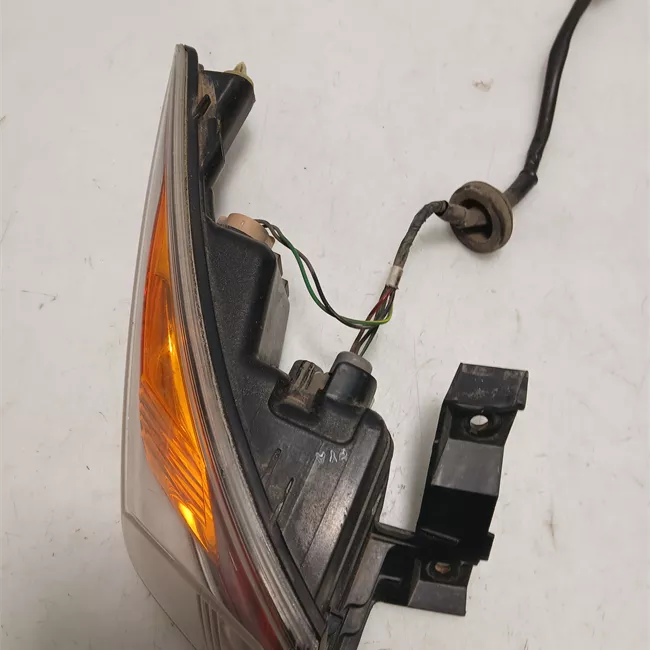 Fanale posteriore parte esterno sinistro