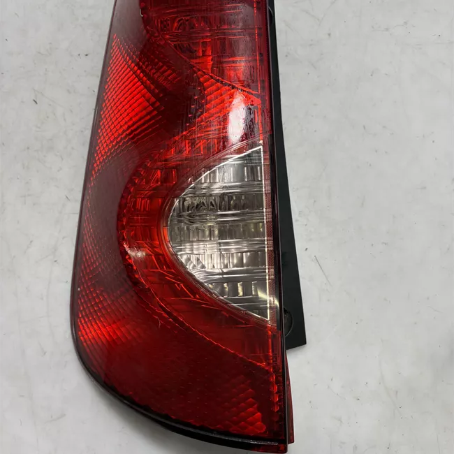 Fanale posteriore parte inferiore sinistro