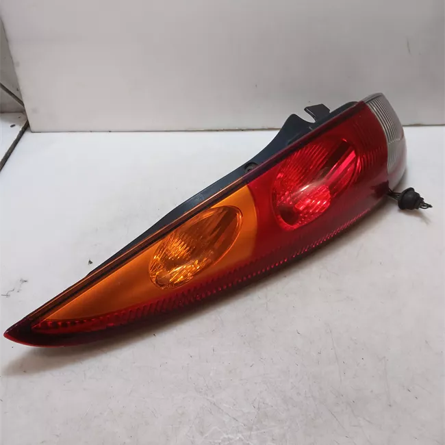 Fanale posteriore sinistro