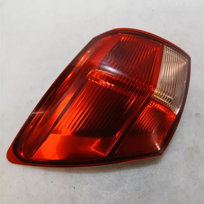 Fanale posteriore parte esterno sinistro