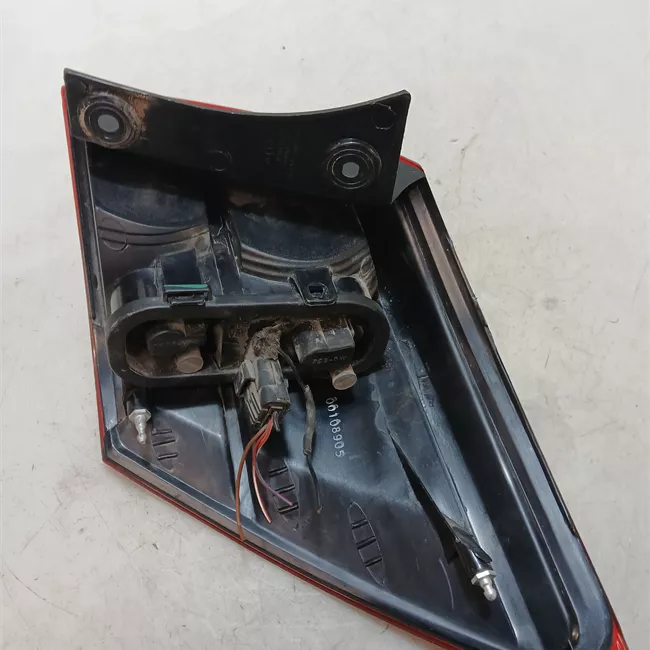 Fanale posteriore parte esterno sinistro