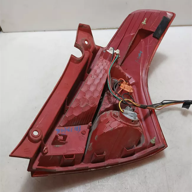 Fanale posteriore sinistro