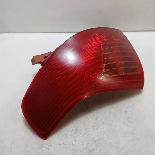 Fanale posteriore sinistro