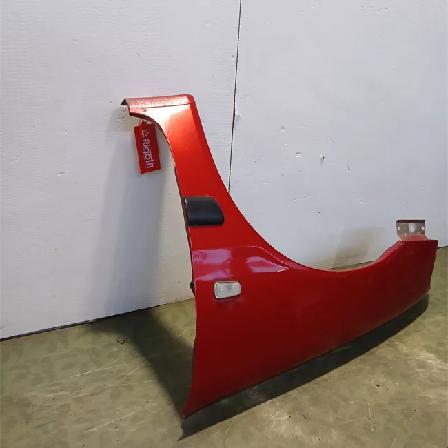 Parafango anteriore sinistro