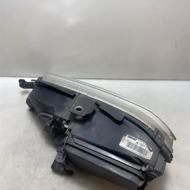 Proiettore destro Restyle 05/08, con Fendinebbia