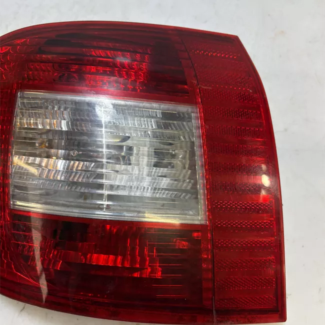 Fanale posteriore sinistro