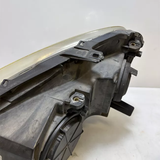 Proiettore destro Valeo