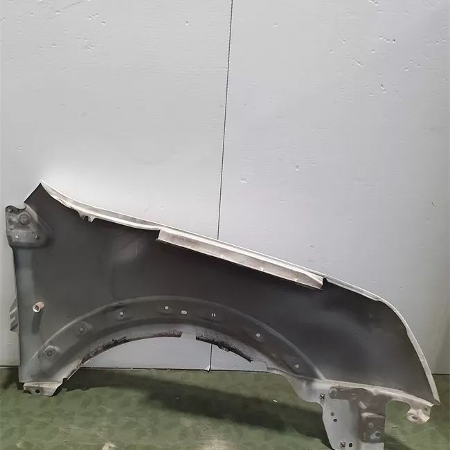 Parafango anteriore sinistro