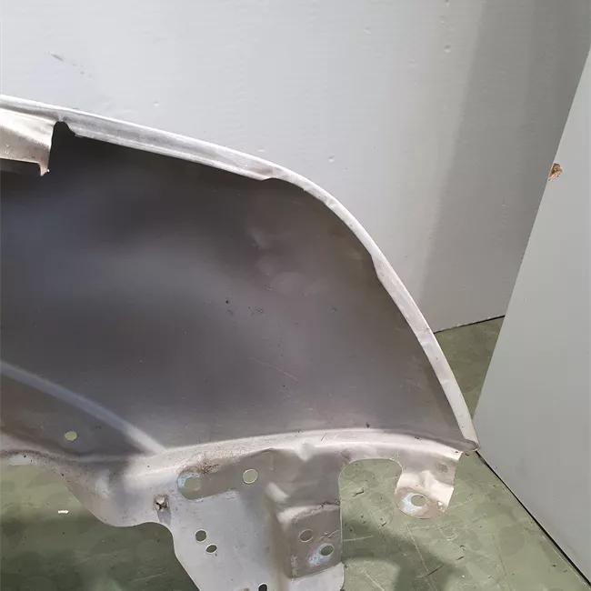 Parafango anteriore sinistro