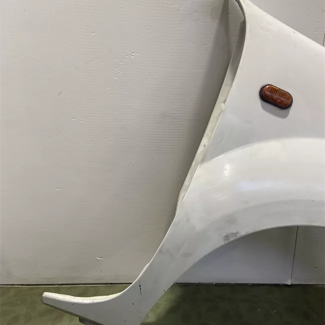 Parafango anteriore destro