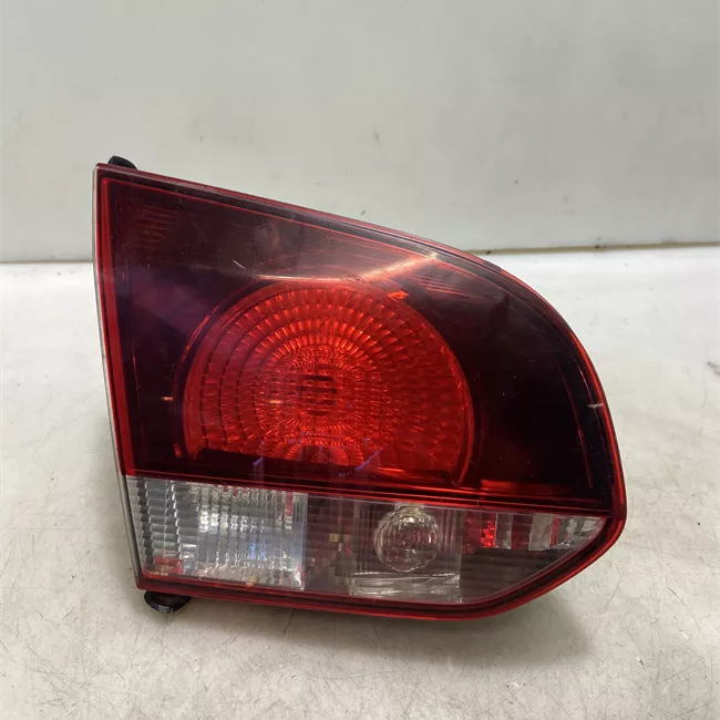 Fanale posteriore parte interno sinistro HELLA