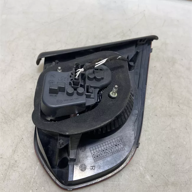 Fanale posteriore parte interno destro HELLA