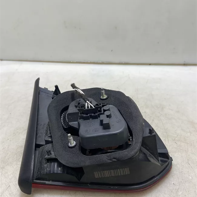 Fanale posteriore parte interno destro HELLA