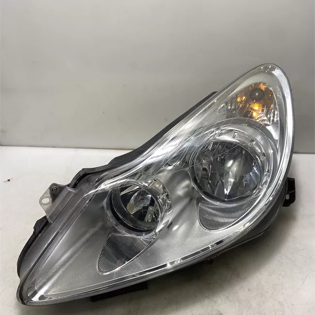 Proiettore sinistro Cromo