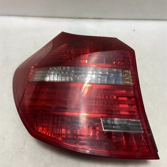 Fanale posteriore sinistro