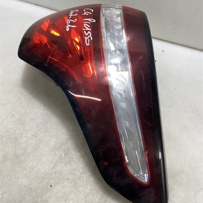 Fanale posteriore parte esterno destro