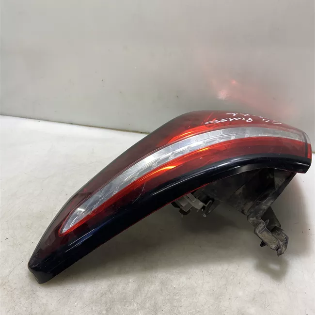 Fanale posteriore parte esterno destro