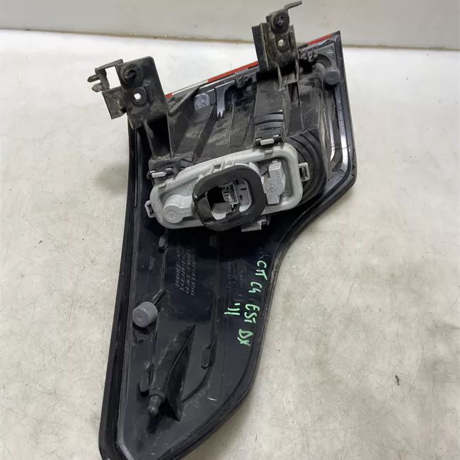 Fanale posteriore parte esterno destro