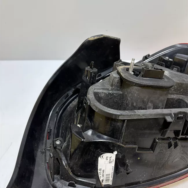 Fanale posteriore sinistro con 1 retromarcia