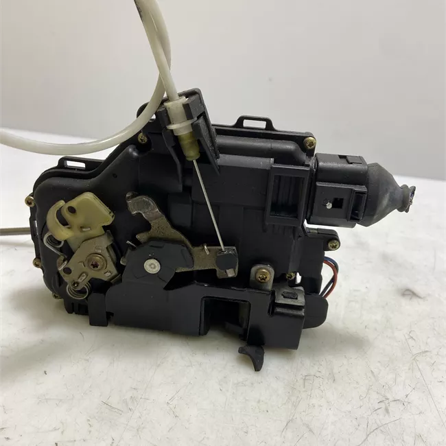 Serratura porta anteriore sinistra