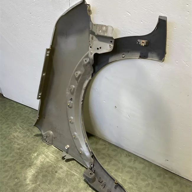 Parafango anteriore destro