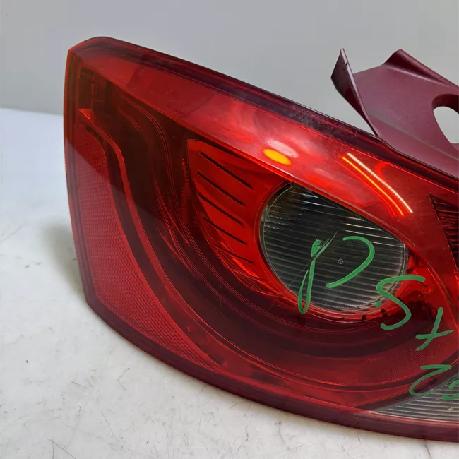 Fanale posteriore sinistro