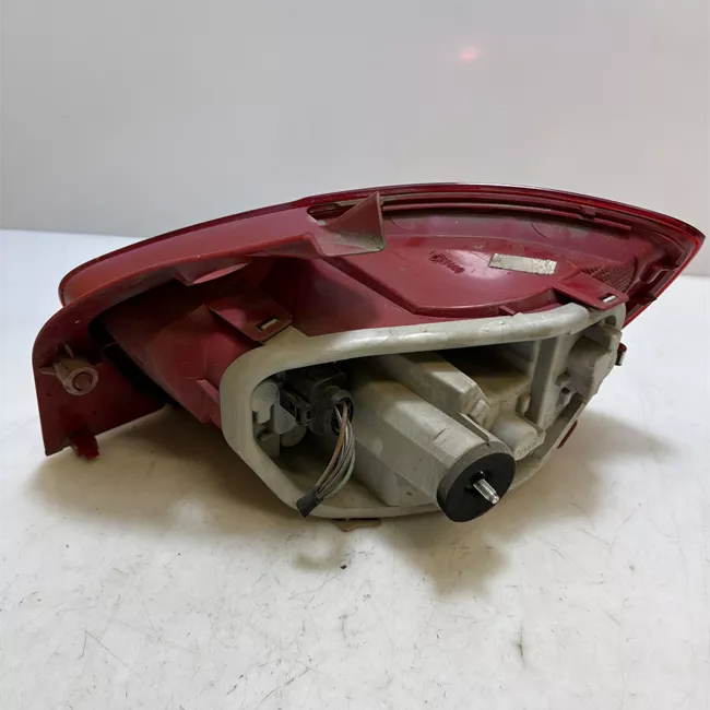 Fanale posteriore sinistro