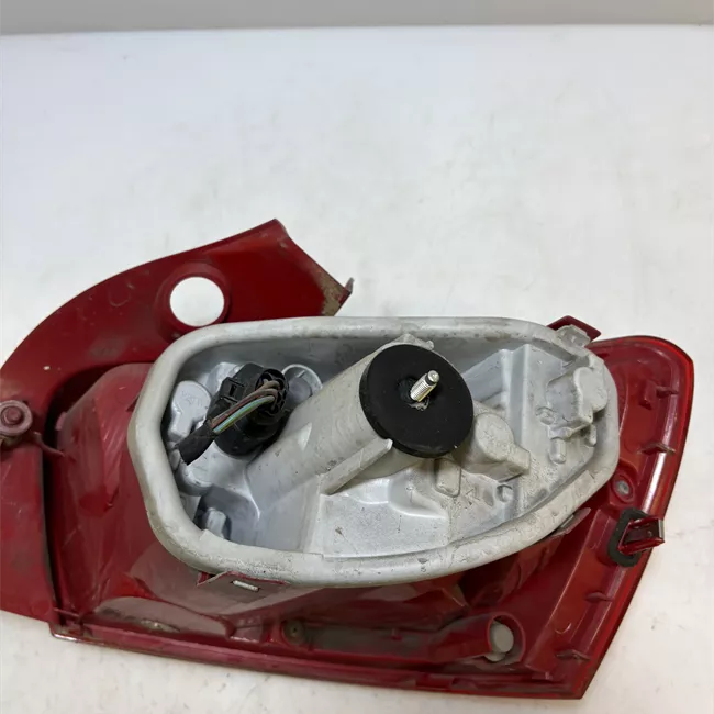 Fanale posteriore sinistro