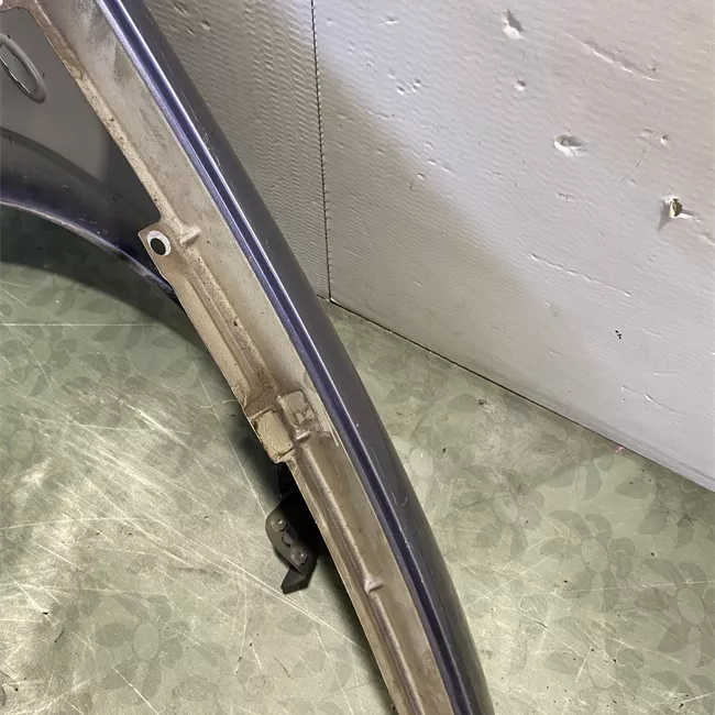 Parafango anteriore sinistro