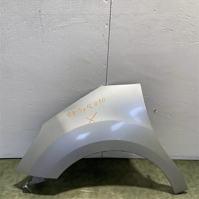 Parafango anteriore sinistro