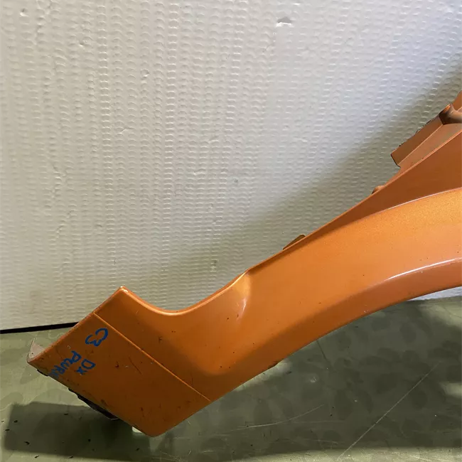 Parafango anteriore destro