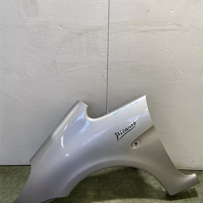 Parafango anteriore sinistro