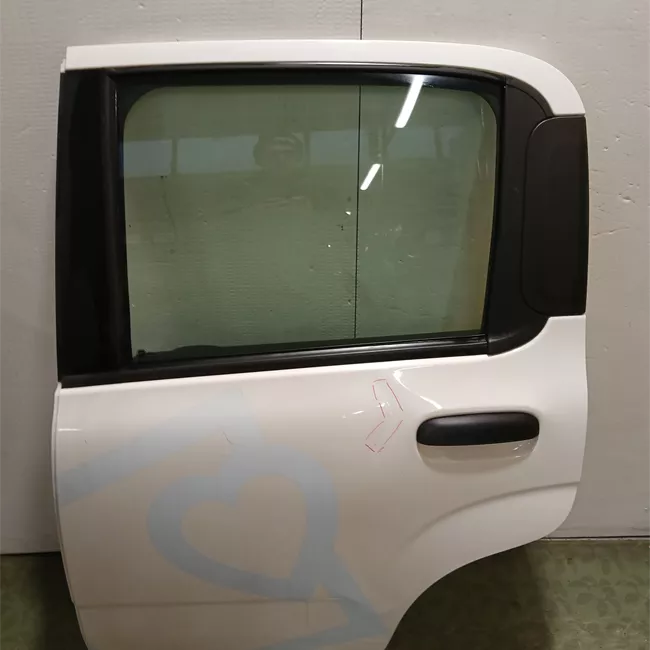 Porta posteriore sinistra senza fasce paracolpi