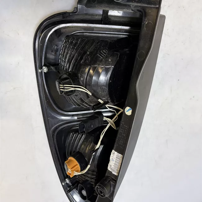 Fanale posteriore sinistro