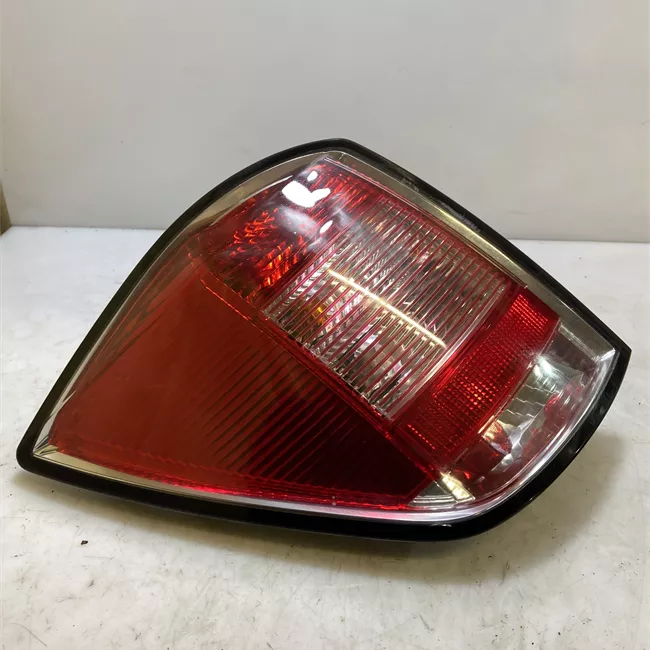 Fanale posteriore sinistro HELLA