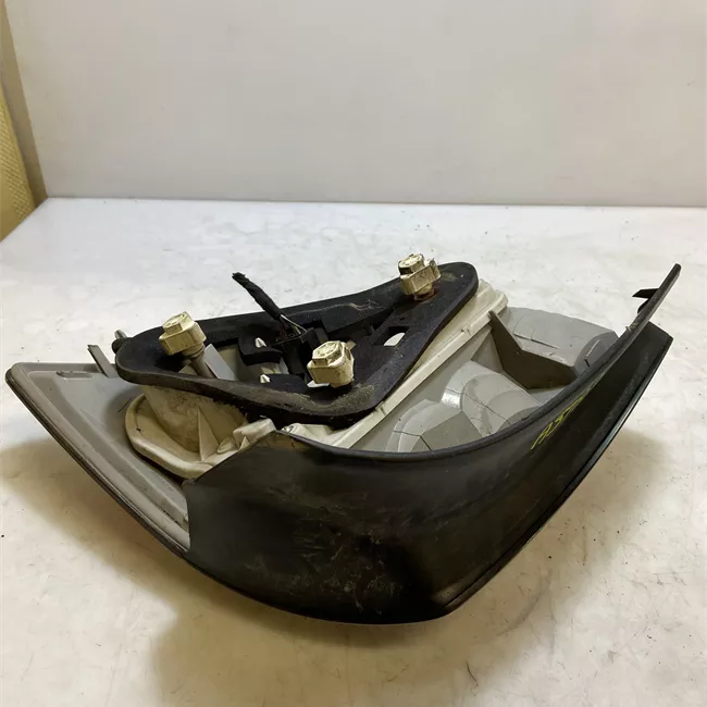 Fanale posteriore sinistro HELLA