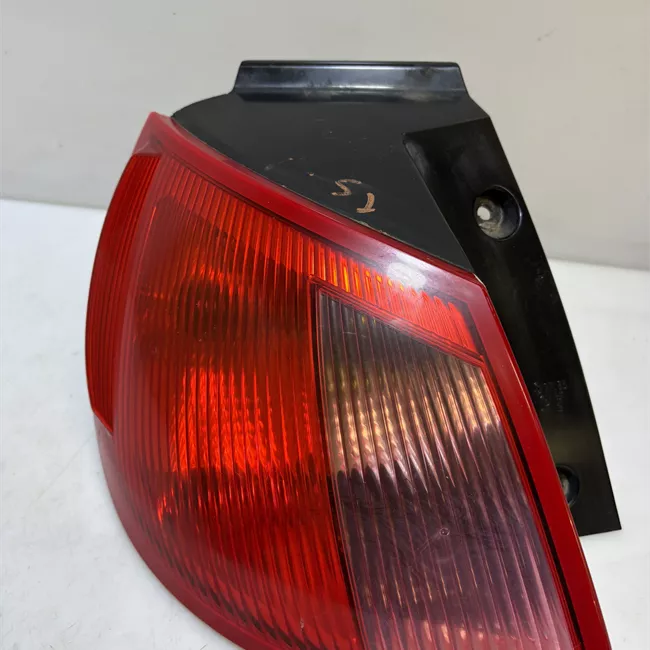 Fanale posteriore parte esterno sinistro