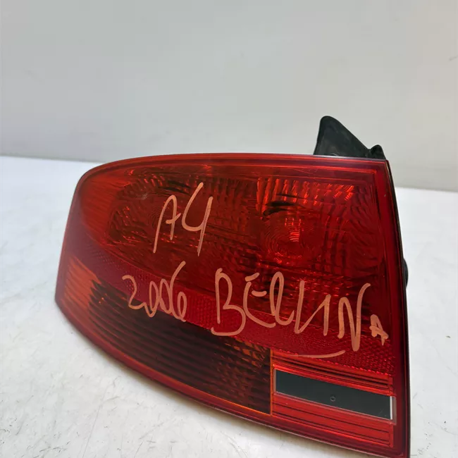 Fanale posteriore parte esterno sinistro