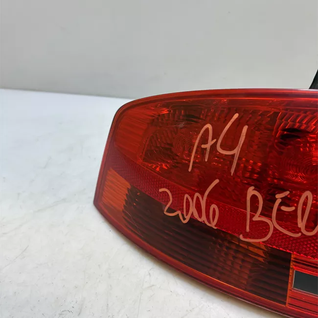 Fanale posteriore parte esterno sinistro