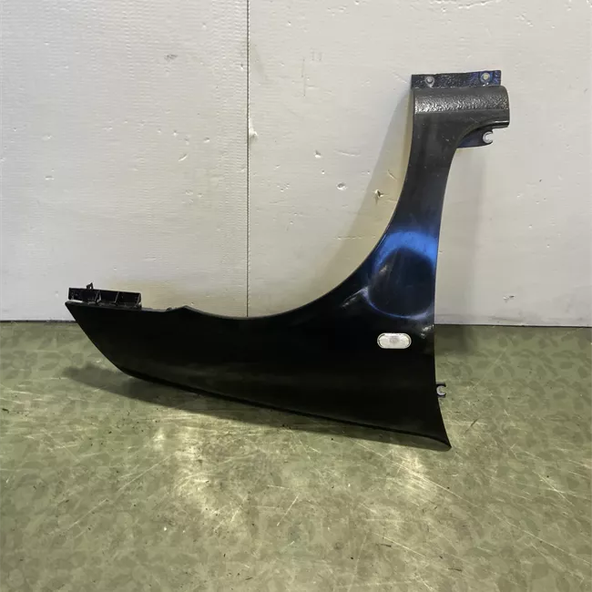 Parafango anteriore destro